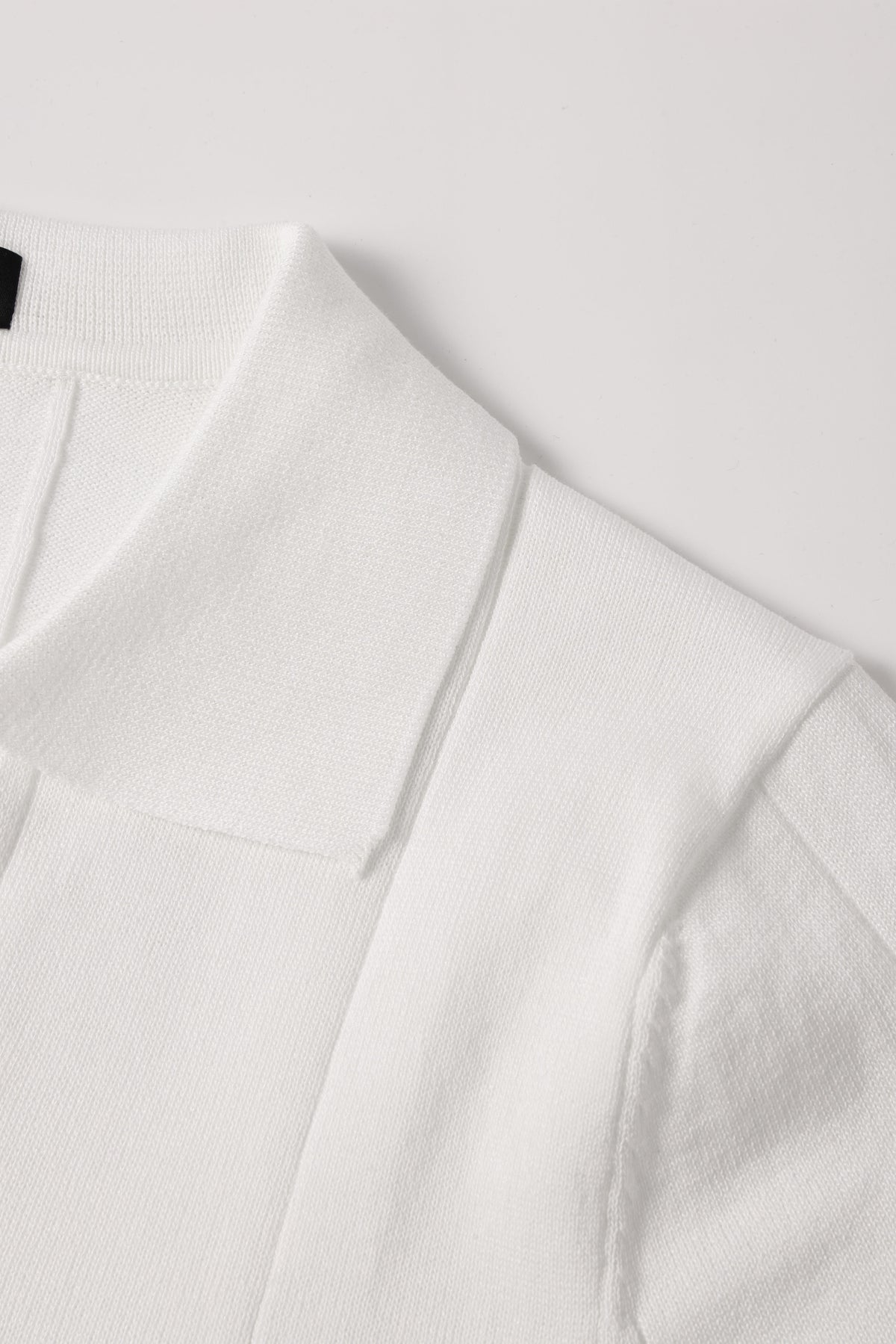 HANNAM V-Neck Polo